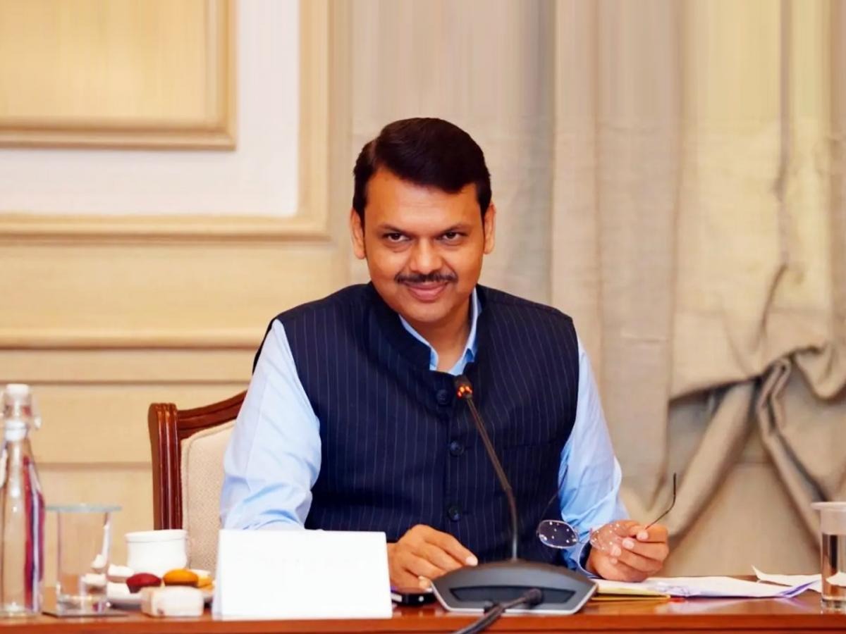 Devendra-Fadnavis-500x4701